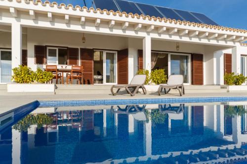 Binibequer Vell Villa | Bini Sole - Villa de lujo con piscina en Menorca