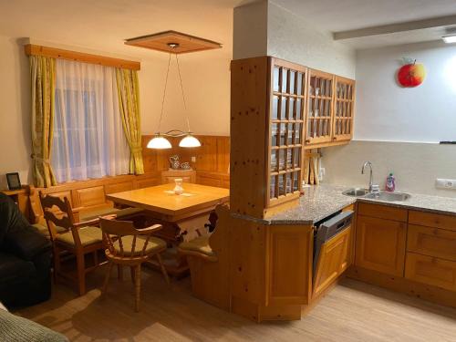Sankt Jakob im Walde Apartment | Biohof Kroisleitner Ferienwohnung Abendsonne