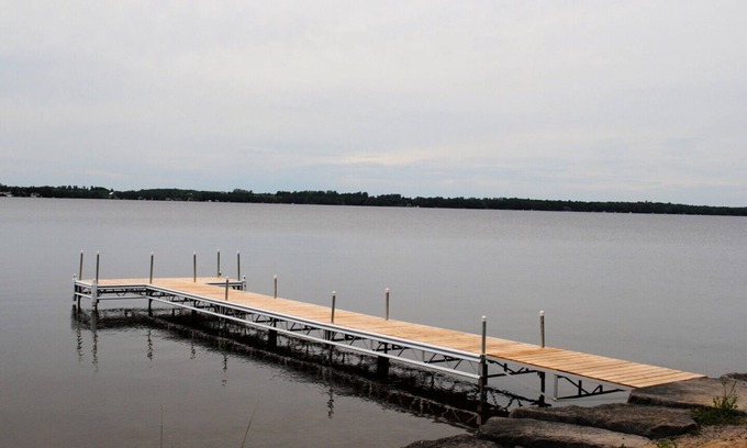Isaacs Glen Cottage | Birch Cottage at Shiloh Cottages - Fenelon Falls
