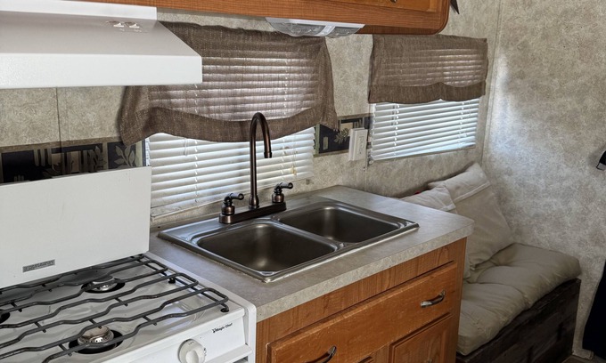 Manila House | Birch Creek RVrentals