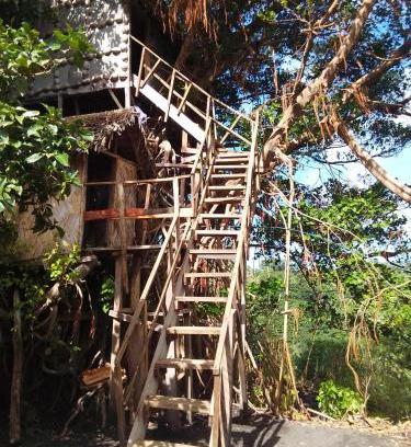 Santo Bed & Breakfast | Bird view bungalows