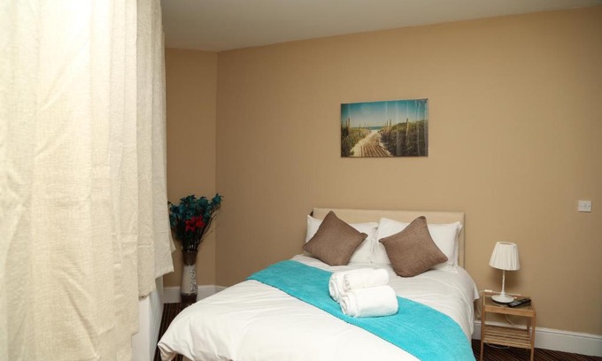 Birmingham City Centre Apartment | Birmingham Central Station Apartment (Flat 1)