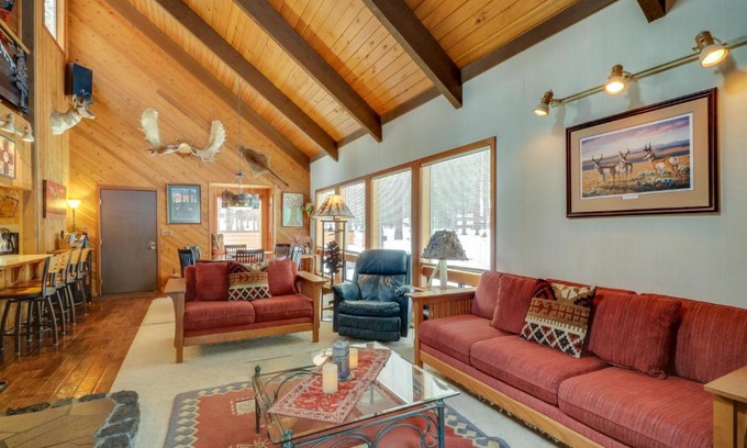 Black Butte Ranch House | Black Butte Ranch: Hedge Nettle Cabin