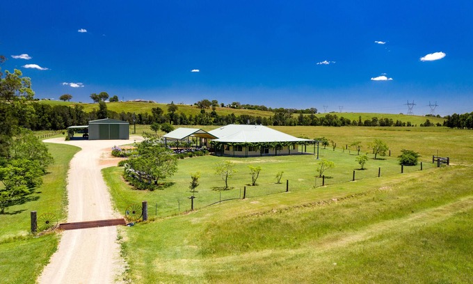 Lovedale House | Black Creek Paddock