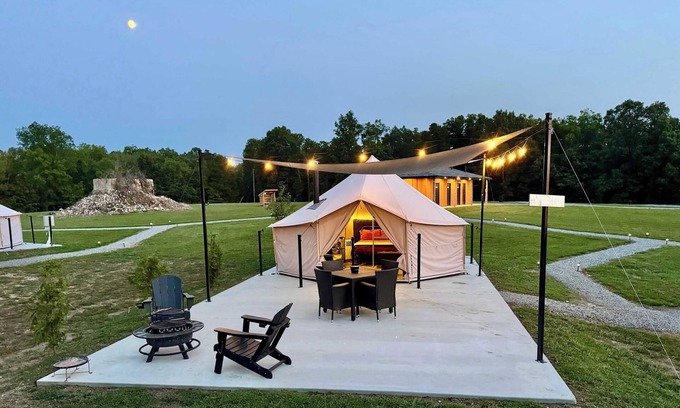 Tahlequah House | Black Walnut- Glamping Tent @ River Bluff Cabins