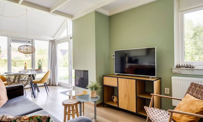 Zwiggelte House | Blackbird | Holiday home with large sunny garden
