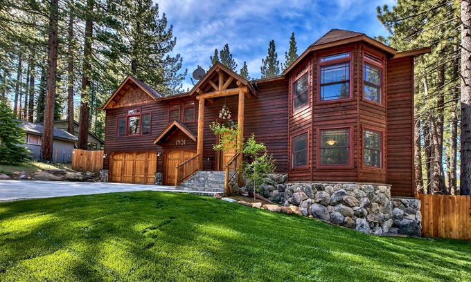 Tahoe Paradise House | Blackfoot Luxury Retreat - Hot Tub, Pool Table, 5BD/4BA, Pets, Deck