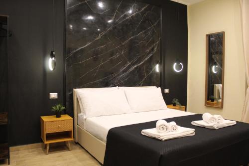 Historical Center House | BlackWoody Contemporary Rooms - Napoli Centro Storico Via Toledo
