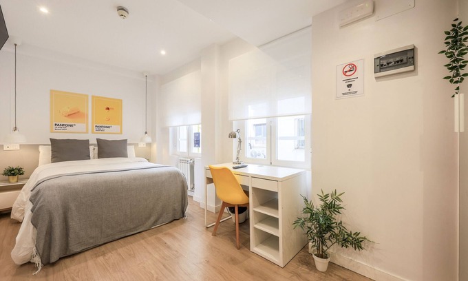 Gaztambide Bed & Breakfast | Blasco de Garay, double room with gym 112