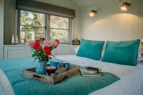 Lifton Apartment | Blatchford Briar - Award Winning Private Shephards Huts with their own Secluded Hot Tubs