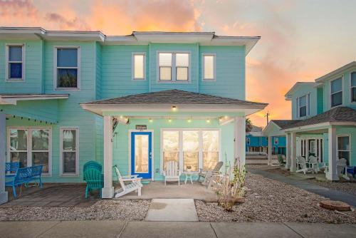 Port Aransas House | Blessed Getaway - Sleeps 10 Pets