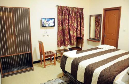 Thalayathimund Hotel | Blessing Holidays ooty