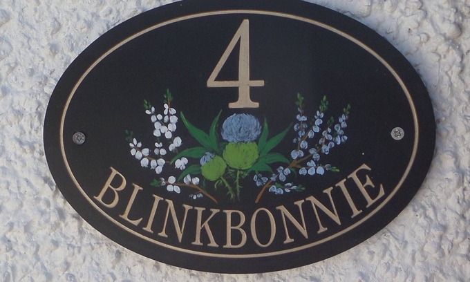 Killin Cottage | Blinkbonnie Cottage, a place of tranquillity & beauty in a country setting.