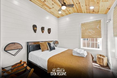 Williamstown House | Block of 7 Lodges at Eden Reserve - For Groups