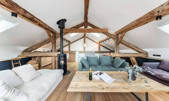 Praranger Ski Chalet | Blom Residence - Chalets for 12 People