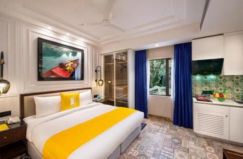 Greater Kailash Hotel | Bloom Boutique l GK-1