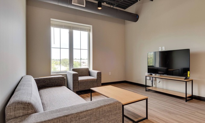 Bloomington Apartment | Bloomington Apartment - Walk to IU Campus & Mall!