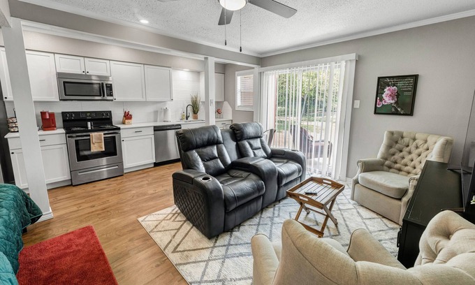 Downtown Apartment | Blossom: Ground Floor, Comfy King Bed