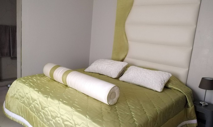 Doonside Bed & Breakfast | Blue bird 3 guest house, relaxing safe secure suite 5 min to beach