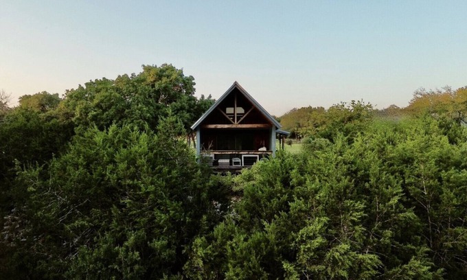 Dripping Springs Apartment | Blue Bonnet, Cozy Cabin w/ view and Pro Coffee Setup