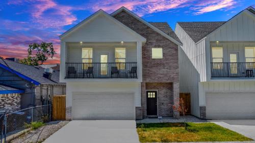 Greater East End House | Blue Dream Houston-10mins-Downtown- MinuteMaidPark