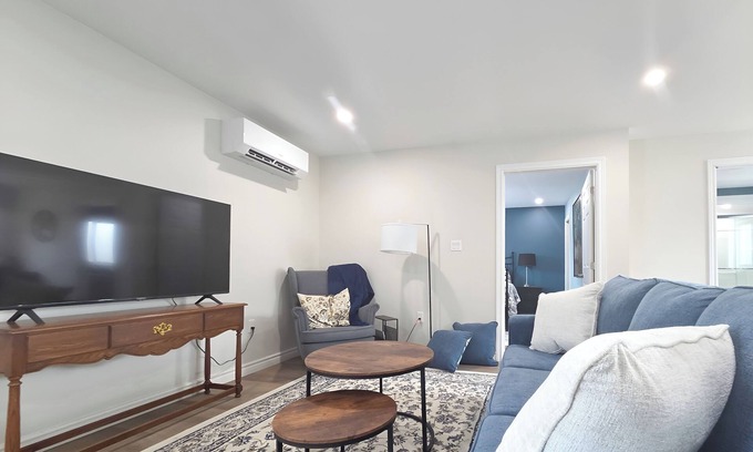 Chatham-Kent Apartment | Blue Forest apartment is close to downtown. A/C kitchen and laundry all provided