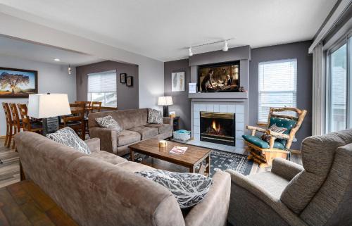 Frisco House | Blue Granite Off Main Updated Great Location