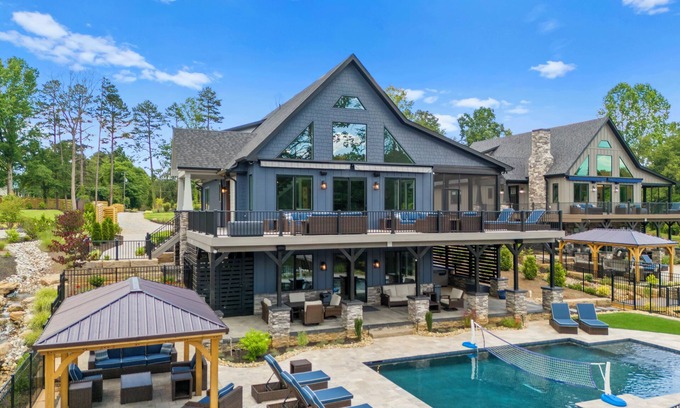 Lake Norman of Catawba House | Blue Heron by AvantStay | Lakefront, Dock, Pool, Theater | Sleeps 22