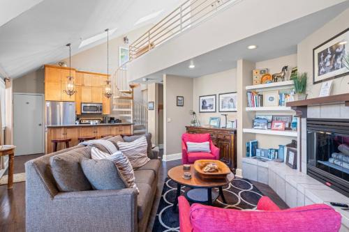 Mountain Village House | Blue Mesa Lodge 40B by AvantStay Ski In Ski Out Unit w Balcony