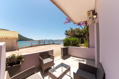 Vassiliki Apartment | Blue Sugar studios