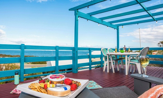 Guilderton House | Blue View - Ocean Views For Miles