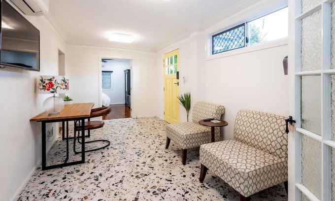 Parramatta Park House | Bluebell Charm Cairns 4BR Home, 3 min to Hospital