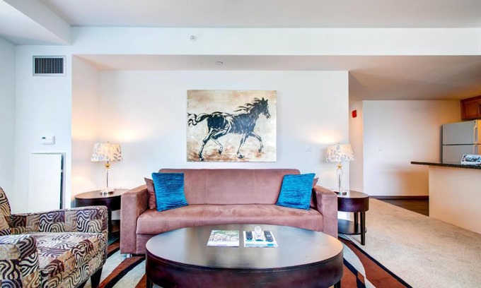 East Cambridge Apartment | Bluebird Suites in Kendall Square