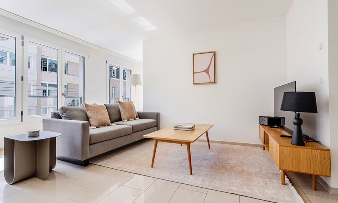 Basel Apartment | Blueground | Am Ring, balcony, nr Kunstmuseum