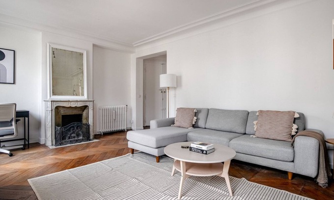 Quartier de Rochechouart Apartment | Blueground | Cadet, furnished, close to metro