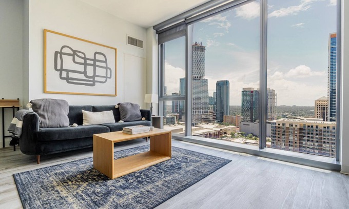 Downtown Austin Apartment | Blueground | Downtown Austin, pool, nr Capitol