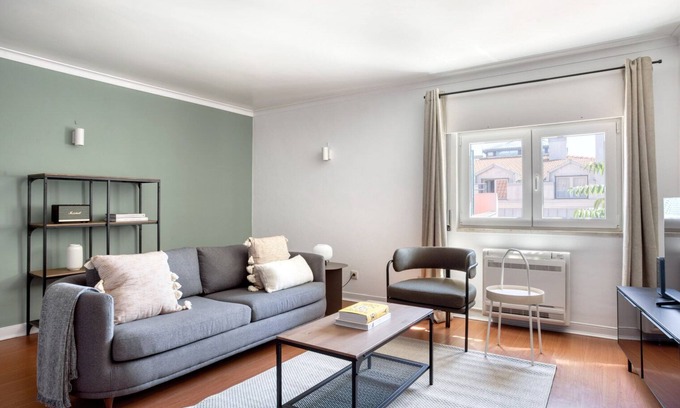 Principe Real Apartment | Blueground | Principe Real, parking