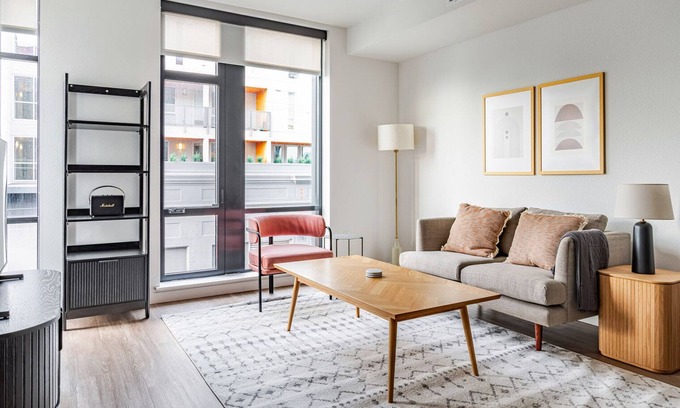 Downtown Berkeley Apartment | Blueground | S. Shattuck, AC, nr UC Berkeley