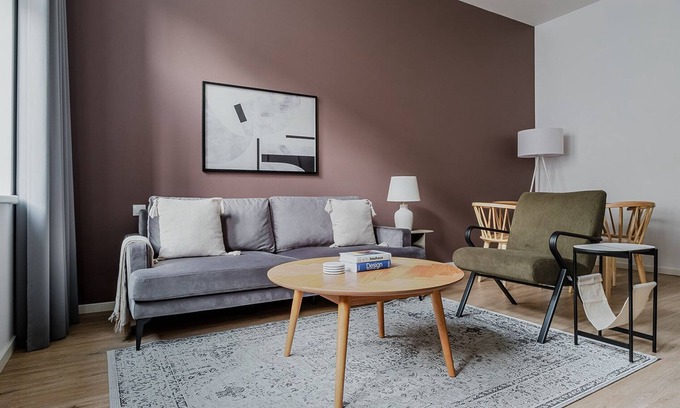 Vinohrady Apartment | Blueground | Vinohrady, balcony, luxury area (PRG-32)