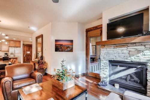 Four O'Clock House | BlueSky Breckenridge II