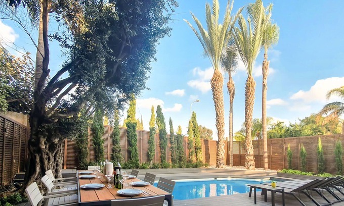 Herzliya Pituach Villa | BnBIsrael apartments - Villa Jasmin, 6BR, Herzliya Pituach