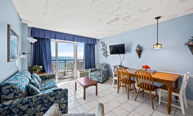 Myrtle Beach Condo | Boardwalk Beach Resort #838 Beautiful 1 Bedroom Oceanfront Condo