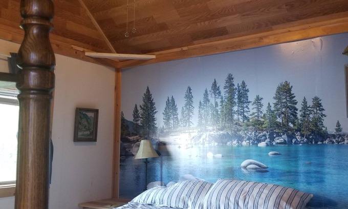 Rathdrum Cabin | BOAT ACCESSIBLE ONLY. Lake front secluded cabin. You must have access to a boat