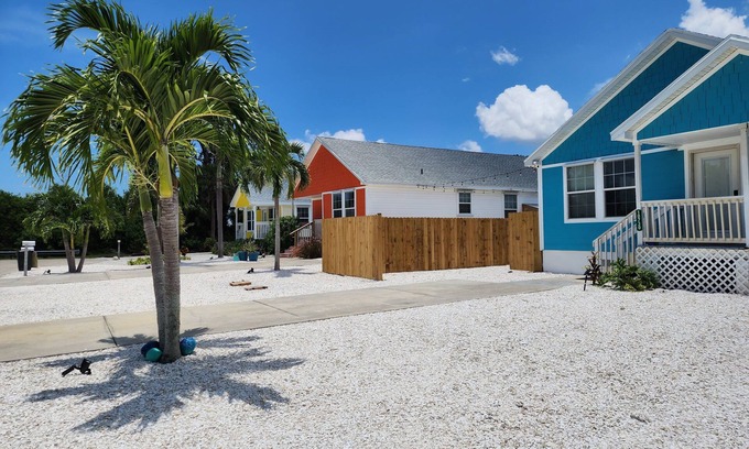 Harlem Heights House | Boat House - Between Fort Myers Beach & Sanibel Island
