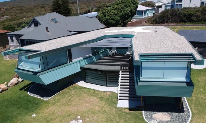 Augusta House | Boathouse - nearly in the water and wonderful views - Boathouse - nearly in the water