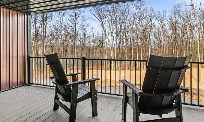 Birchwood House | Bobcat Lodging, Up to 30 Guests, Perfect for Large Gatherings & Celebrations!
