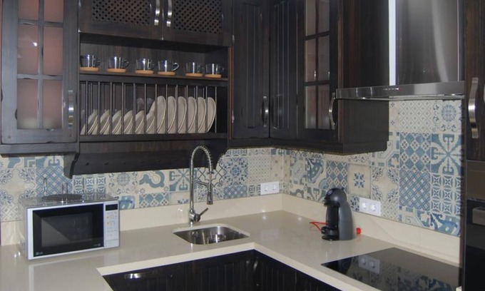 Constantina Apartment | Bodeguetas Apartments Apartments 5 people