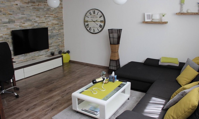 Waggershausen Apartment | Bodenseelodge Friedrichshafen - Apartment in a prime location