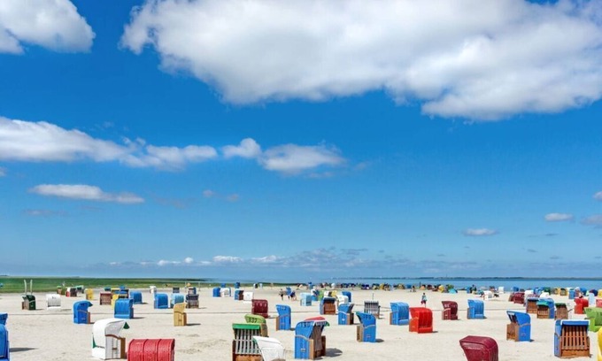Norddeich Boat Rental | Bodo 1 Comfortable holiday residence