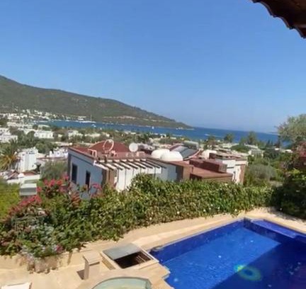 Torba Villa | Bodrum Torba 4 Bedrooms Private Pool Luxury Villa